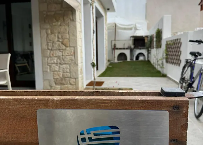 Momo's House * نيكيتي